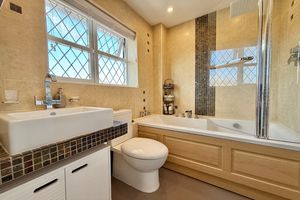Bedroom 1 En-suite- click for photo gallery